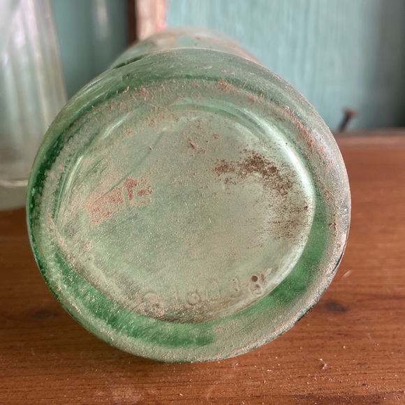 Four old bottles Sprite 7-Up orange crush and unknown - Picture 10 of 11